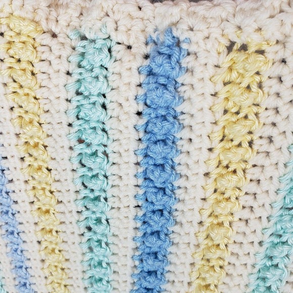 Striped Chunky Knit Baby Blanket Cozy Soft Throw - Picture 6 of 8